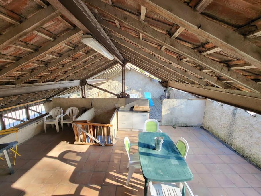 Maison 3 Chambres Avec Piscine Couverte Lespignan Zewnętrze zdjęcie