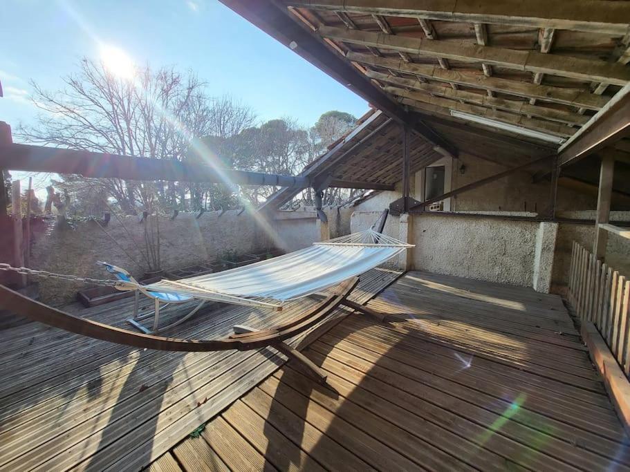 Maison 3 Chambres Avec Piscine Couverte Lespignan Zewnętrze zdjęcie