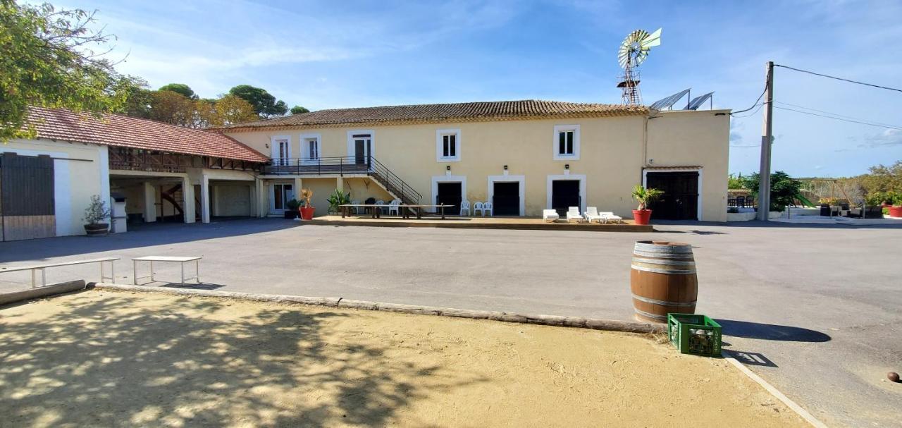 Maison 3 Chambres Avec Piscine Couverte Lespignan Zewnętrze zdjęcie