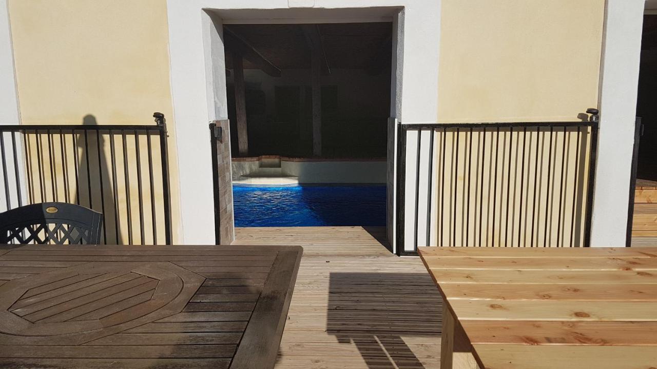 Maison 3 Chambres Avec Piscine Couverte Lespignan Zewnętrze zdjęcie
