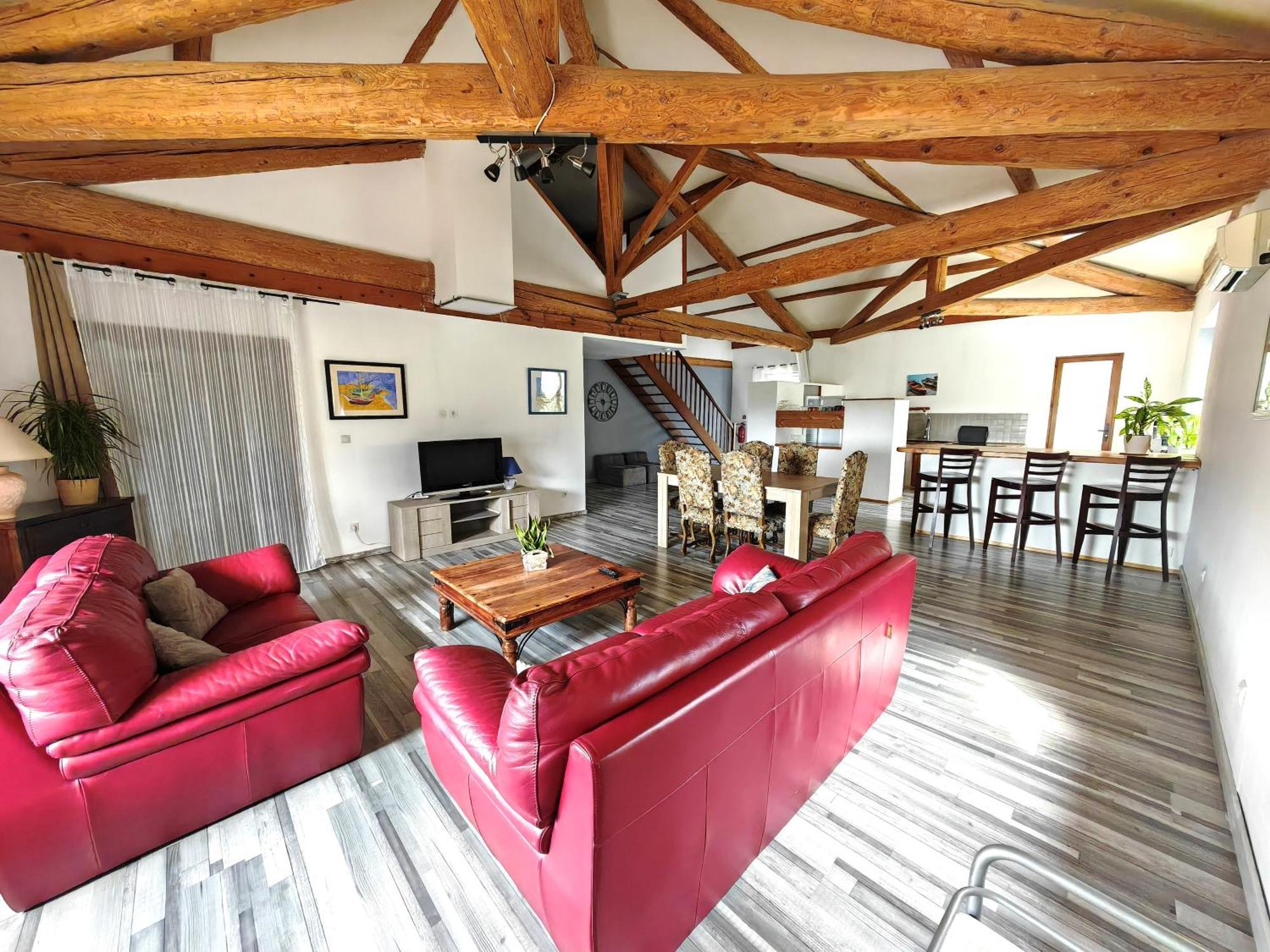 Maison 3 Chambres Avec Piscine Couverte Lespignan Zewnętrze zdjęcie